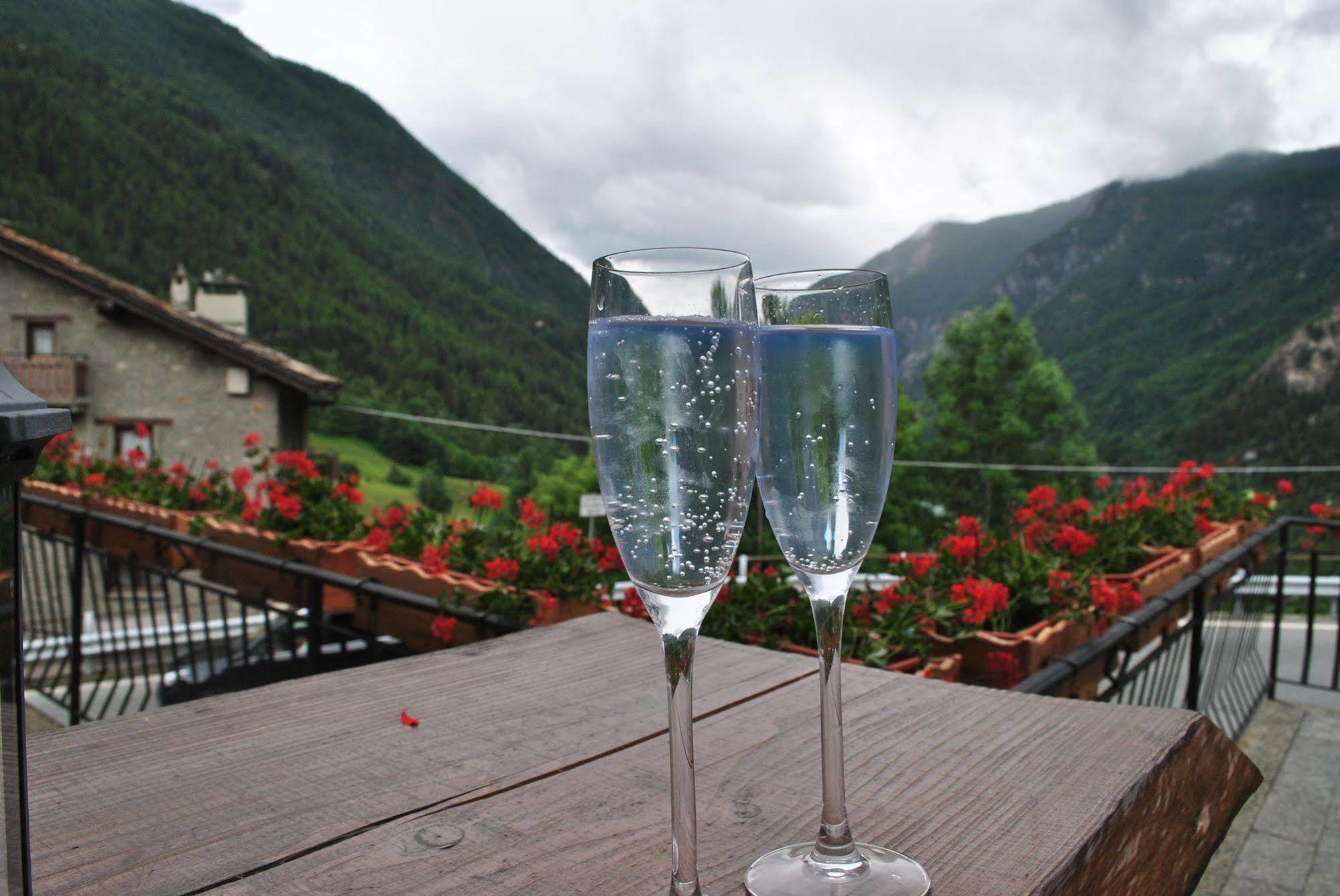 Hotell Millefiori- Alpine Event Lodge فالتورنيتش المظهر الخارجي الصورة
