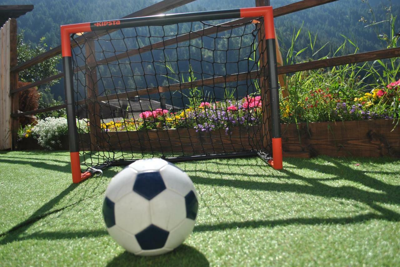 Hotell Millefiori- Alpine Event Lodge فالتورنيتش المظهر الخارجي الصورة